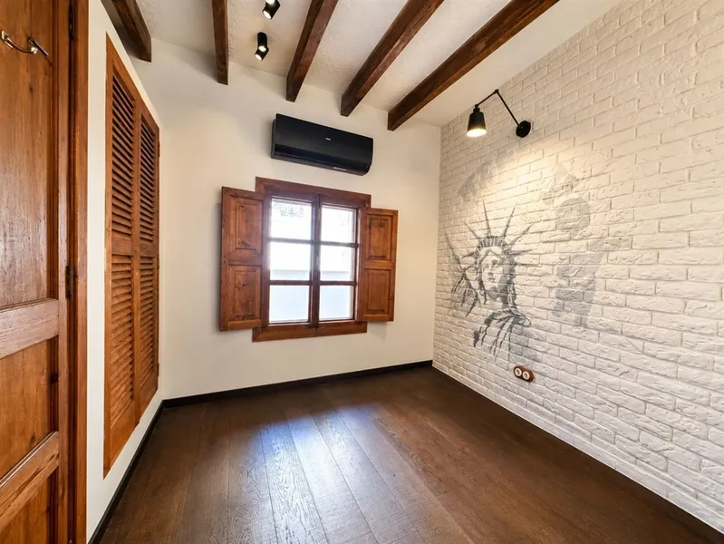 Stylishly renovated townhouse with terrace for sale in Llucmajor — photo 8