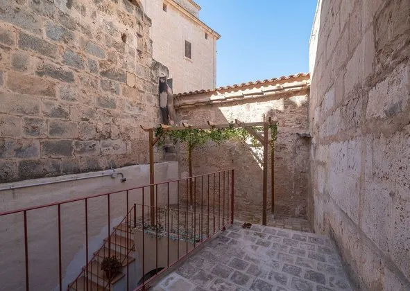 Terraced house in Calle d'es Born, 8, Llucmajor Interior, Llucmajor — photo 1