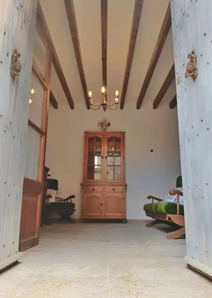 Charming house for sale in Estellencs, with 6 bedrooms and 2 bathrooms, ideal for large families or as an investment for rental. With a — photo 2