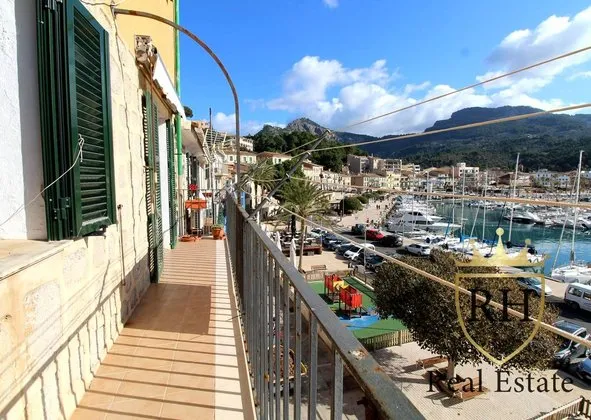 Flat / apartment in Calle de Santa Apol·lonia, Soller — photo 2
