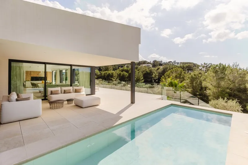 Amazing 6-bedroom contemporary luxury villa with 2 pools — photo 8