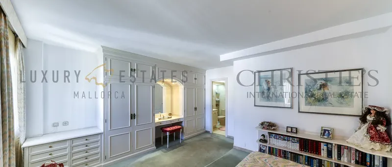 Penthouse in Palmanova in first sea line with beach access — photo 9