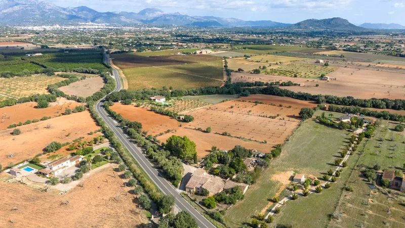 Finca with large plot in Sencelles — photo 2