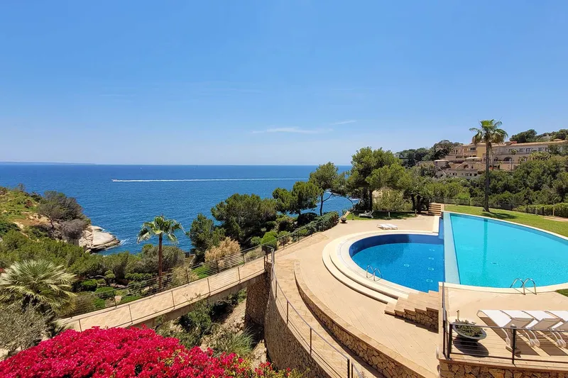 2-bedroom apartment with sea access for rent — photo 1