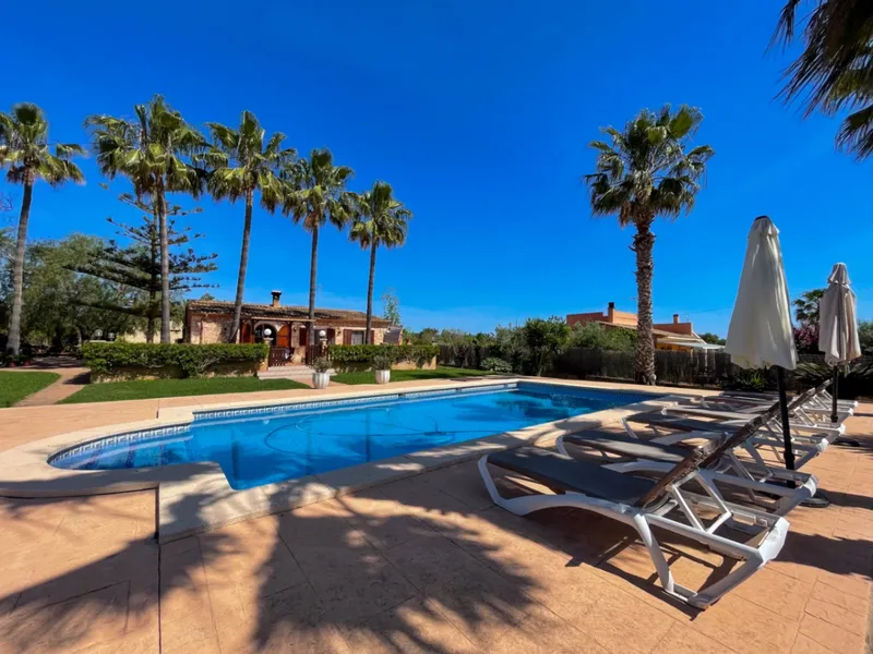 Charming rustic finca with pool and holiday license — photo 1