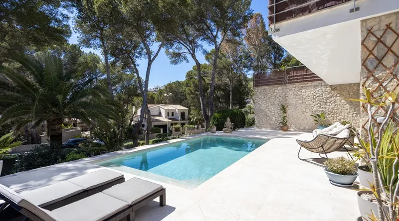 Renovated Mediterranean villa with pool and partial sea views for sale in Santa Ponsa — photo 8