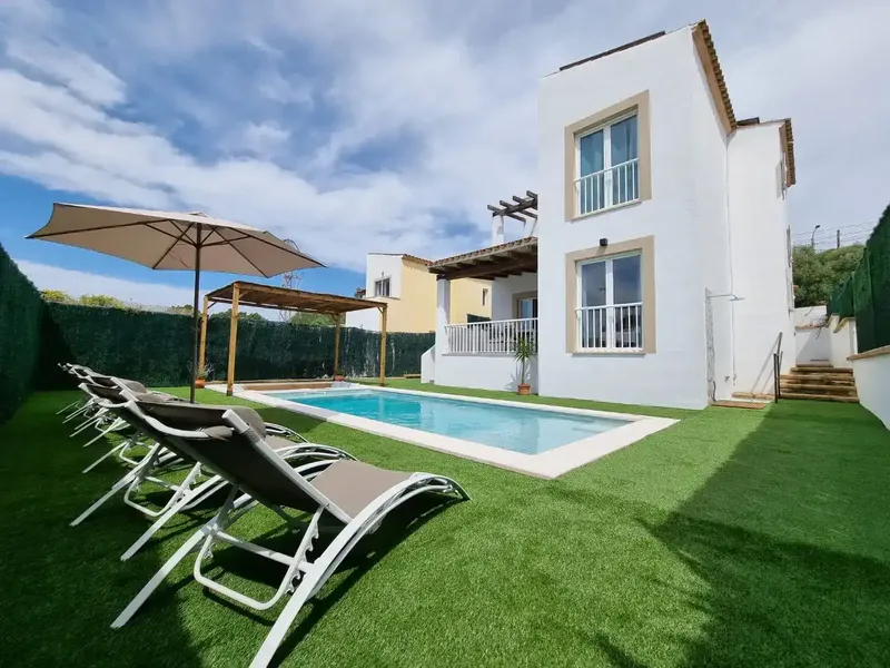 Villa independiente renovada con piscina, jacuzzi y licencia vacacional para 8 plazas en Cala Murada. — photo 2