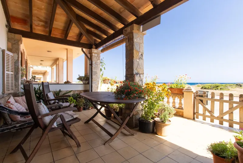 House with sea views, great potential and charming location in Sa Rapita — photo 1