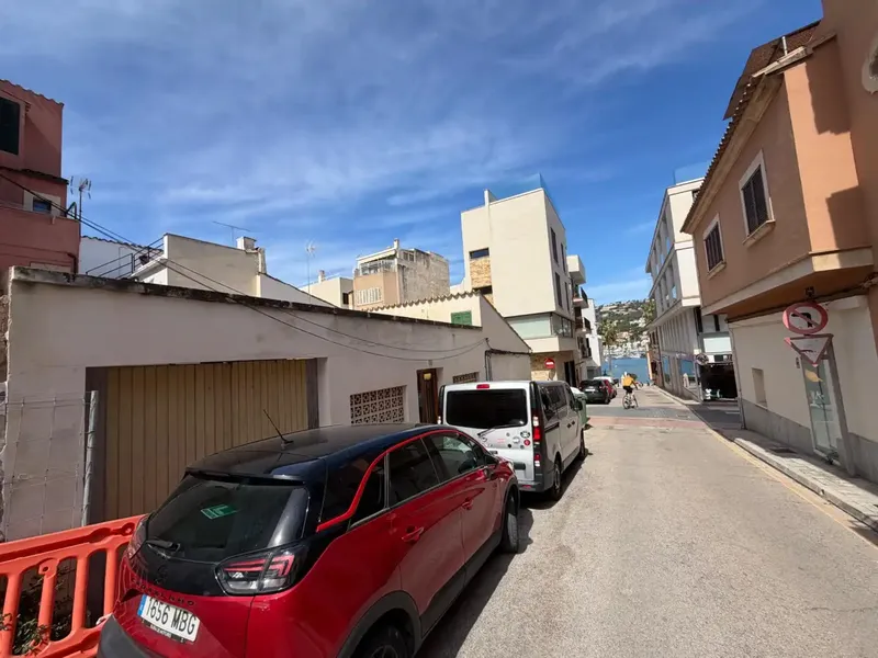 Beautiful house to renovate with great potential and approximately 103 m2 of living space that could be extended by about 187 m2 to reach — photo 4
