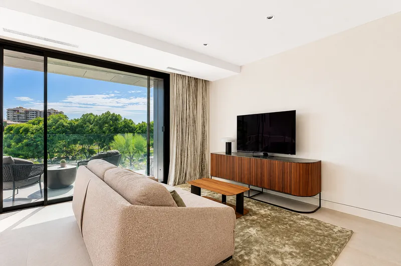 New modern apartment in a luxury residence in Palma Mas — photo 7