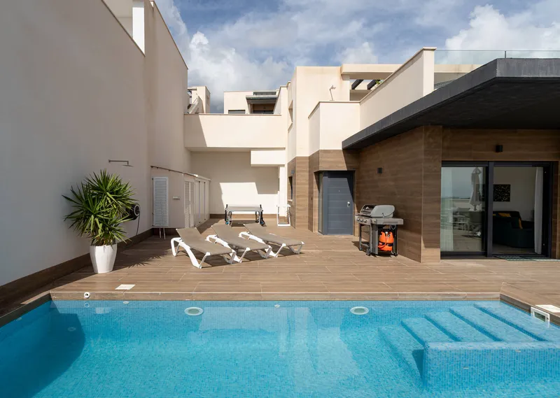 Modern villa with pool, beautiful terraces and fantastic views. — photo 3