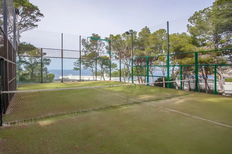 Long and short term rental: Villa on the first line of the sea - Marcel Remus Real Estate — photo 6