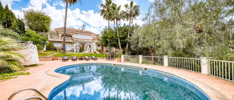 Villa in need of renovation in Costa den Blanes with project in the southwest of Mallorca — photo 2