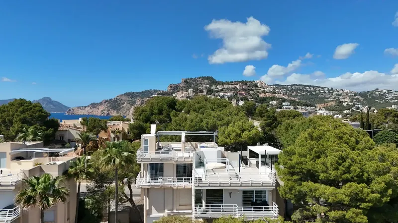 Exclusive duplex penthouse of about 150 m² with spectacular private rooftop solarium of 80 m² and open views of the Mediterranean — photo 7