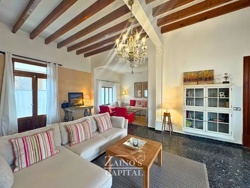 We present a unique opportunity to acquire a home in Colonia de Sant Jordi, located in a privileged environment just 30 meters from the sea. — photo 7