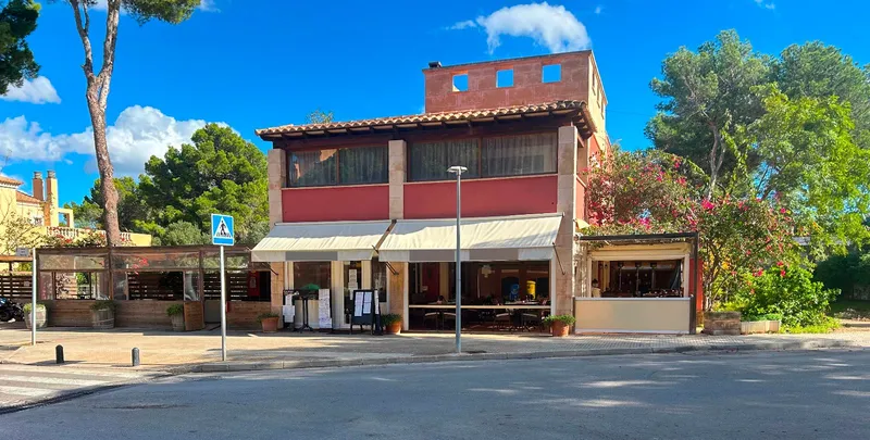 Restaurant with pool, apartment and buildable plot in El Toro, Calvià — photo 1