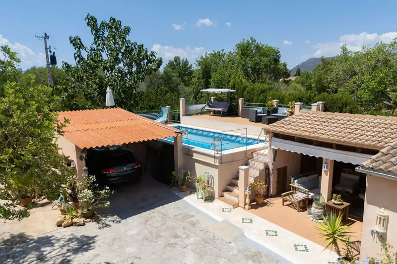 Charming finca built in 1978 in a quiet rural setting in Llucmajor with a large plot — photo 2