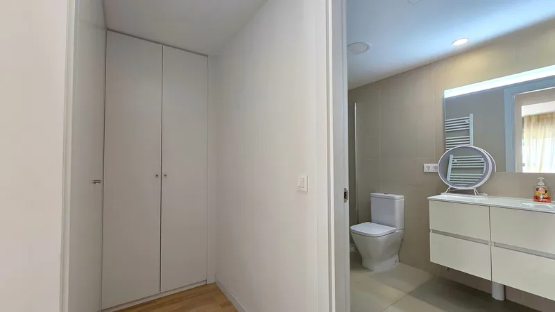 VE-JHRE069 – Elegant Newly Built 3-Bedroom Apartment with Terrace, Parking, Storage Room, Communal Pool & Gym — photo 9