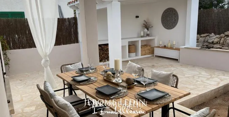 Beautiful villa without pool in Cala Llombards — photo 2