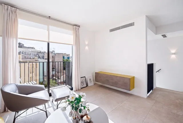 Duplex penthouse with terrace for sale in Santa Catalina, Palma — photo 4