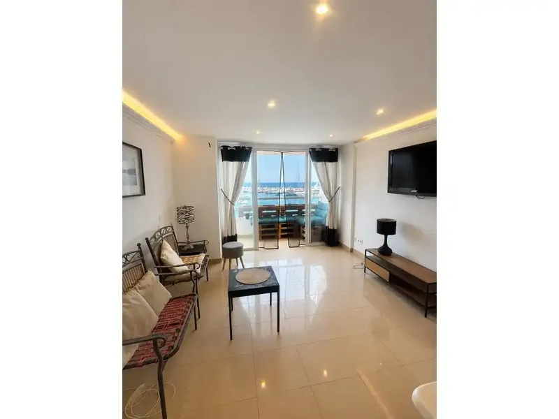 Elegant and modern seafront flat in El Toro, next to Port Adriano marina — photo 2