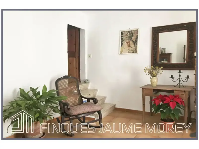 In the picturesque village of Selva, at the foot of the Tramuntana mountain range, Finques Jaume Morey offers this wonderful typical house — photo 4