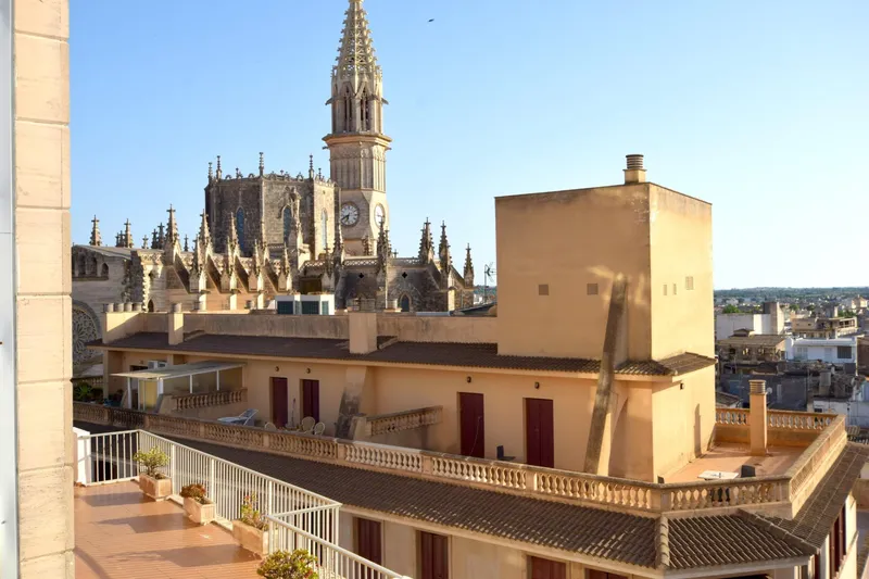 Commercial building in the heart of Manacor (Galerias Caldentey) — photo 5