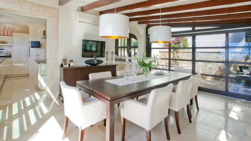 Mediterranean luxury villa with fantastic views over Bendinat to the sea — photo 11