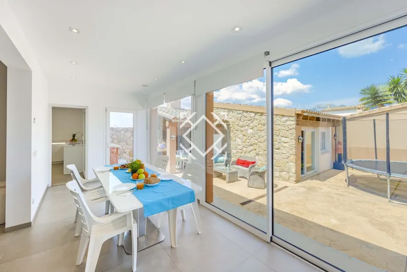 Contemporary modern house in Campanet, Mallorca — photo 1