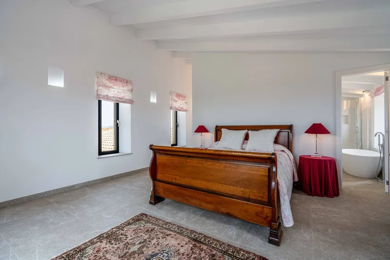 Self-sufficient finca with panoramic views and sustainable features near Ses Salines — photo 12