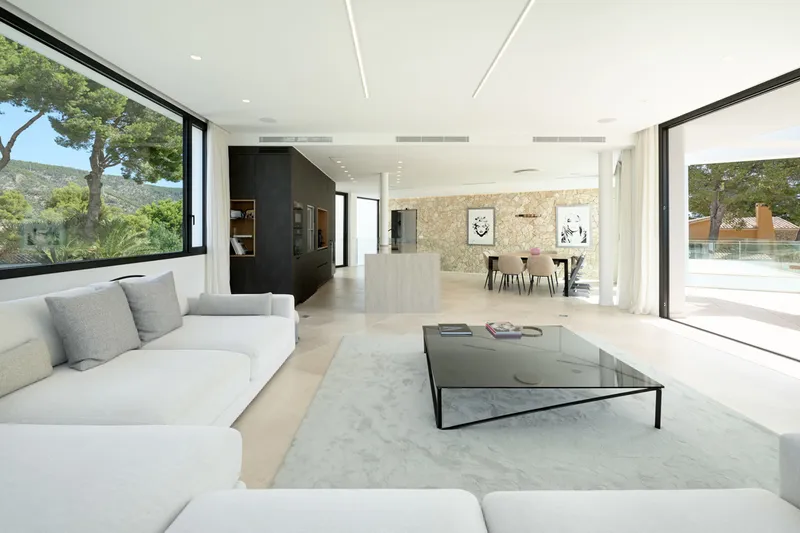 Family-friendly modern villa in Cas Catala with large pool and 5 bedrooms for sale — photo 3