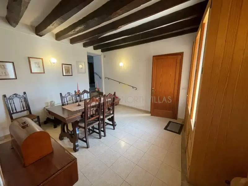 Discover the authentic Mallorcan charm with this village house in Pollença, located in a privileged location next to the iconic Pont Roma — photo 5