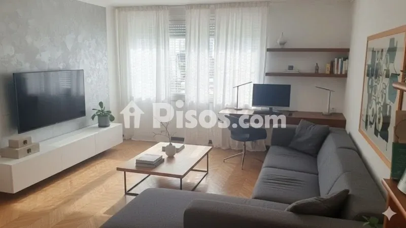 Apartment on Avinguda de Joan Miró — photo 2