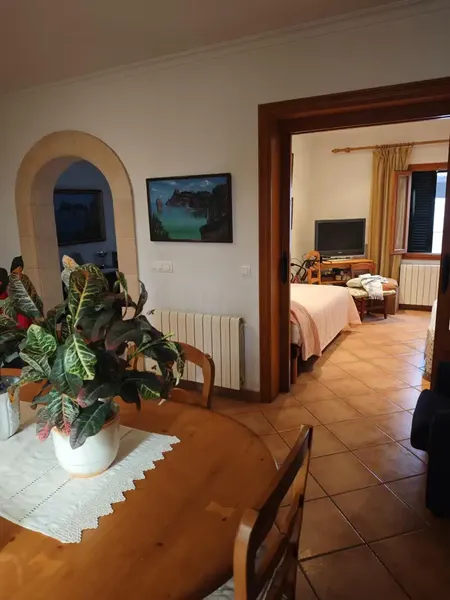 This beautiful house located in Pollença, ready to move in, is in a quiet and easily accessible area. The property consists of — photo 1
