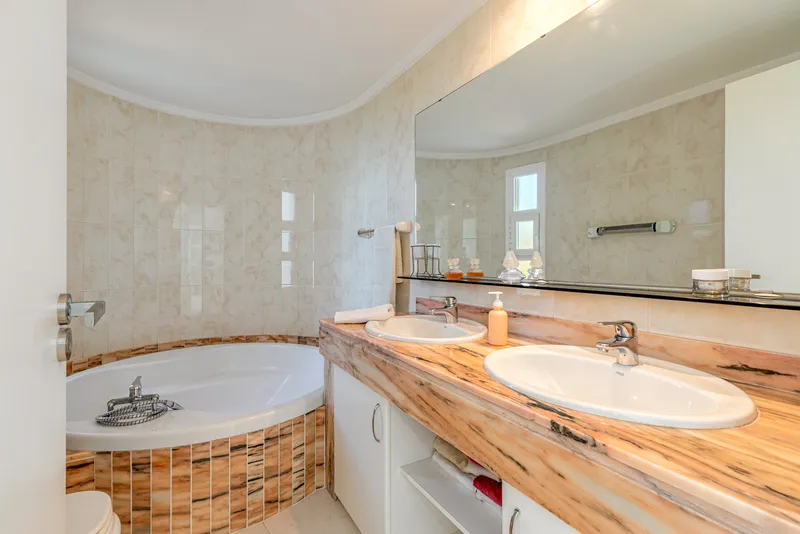 Villa in Santa Ponsa - Exclusive location with sea views and views of the Malgrats Islands — photo 9