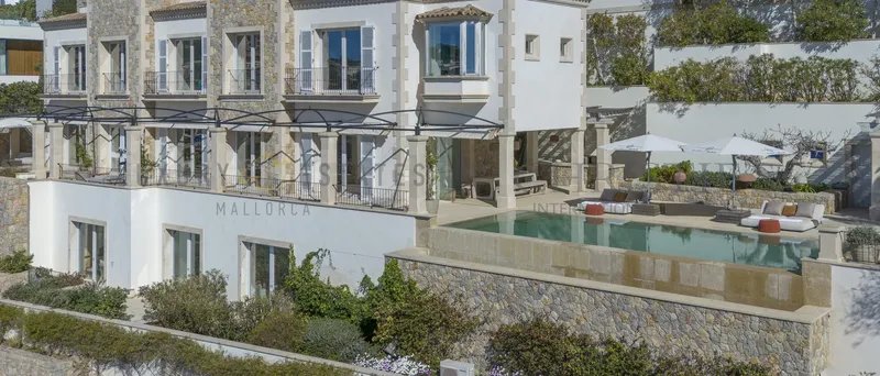 Mediterranean villa in Puerto de Andratx with sea views in Cala Llamp — photo 1