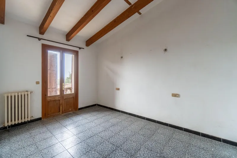 Traditional Mallorcan farmhouse in need of renovation — photo 12