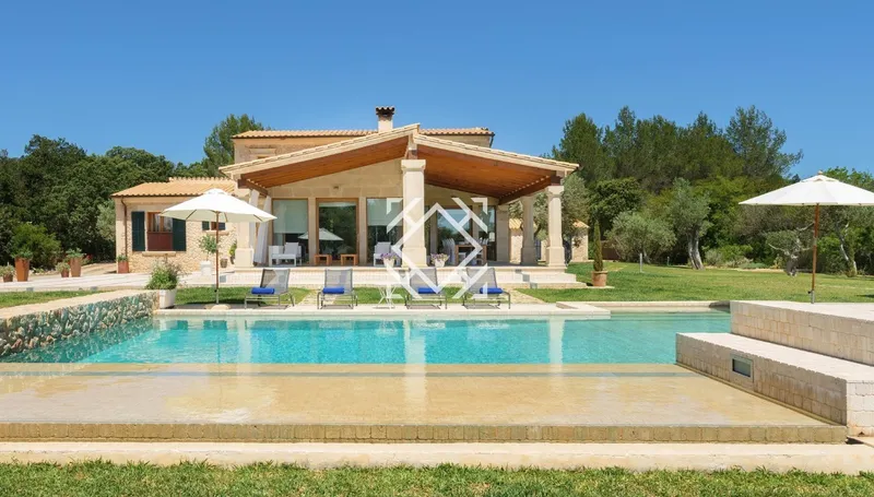 Magnificent villa for sale close to the golf course in Pollensa, north of Mallorca — photo 3