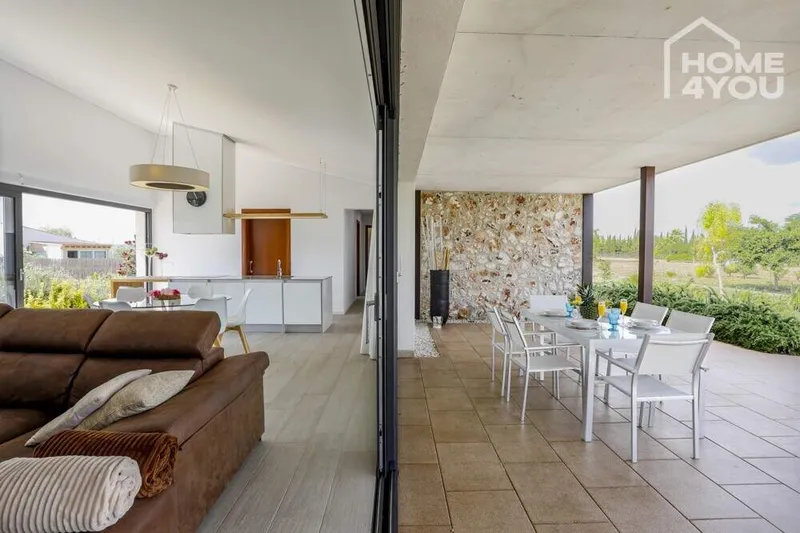 24,379 m² finca with 4 bedrooms, pool and guest house for sale — photo 5