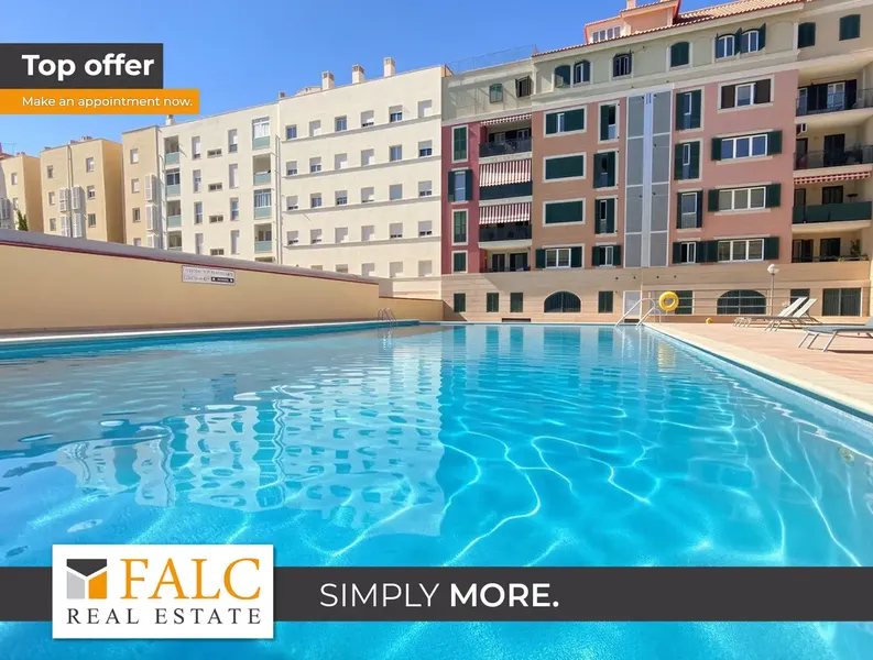 This spacious apartment is located in a well-maintained residential complex in an attractive area of Palma, combining comfort, space, and u — photo 1