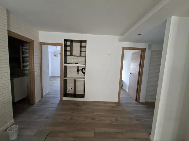 Apartment on 3rd floor with elevator. Fully renovated 6 years ago. — photo 8