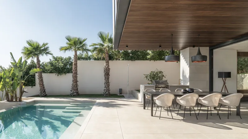Luxurious new-build villa with sea views in a sought-after residential area — photo 2