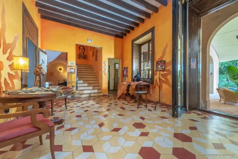 This good and very successful hotel is located above the center of Arta. — photo 8