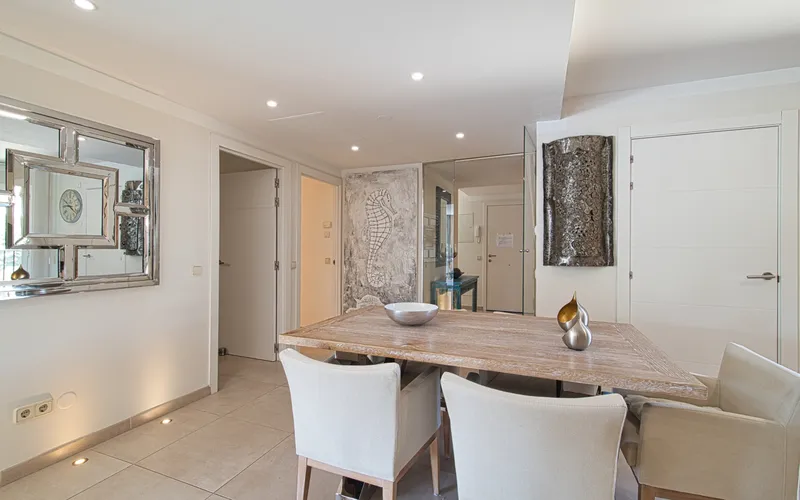 Modern penthouse with private rooftop terrace and panoramic mountain views in the village of Andratx — photo 9