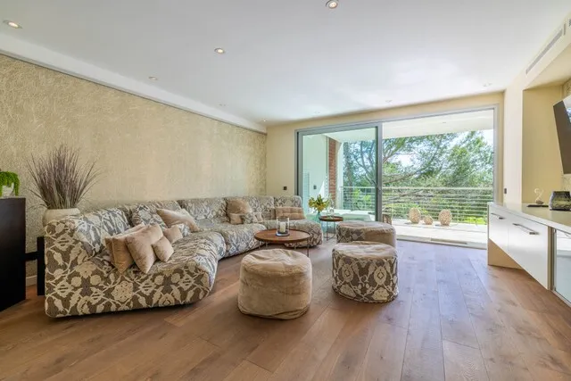 Stylish penthouse apartment for sale in Bendinat, southwest Mallorca — photo 2
