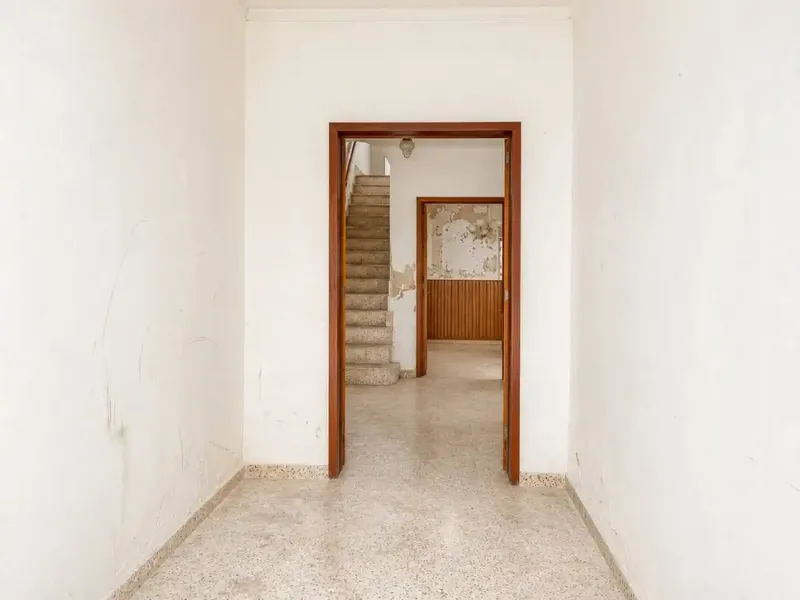 Village house with large garden and multiple possibilities — photo 6