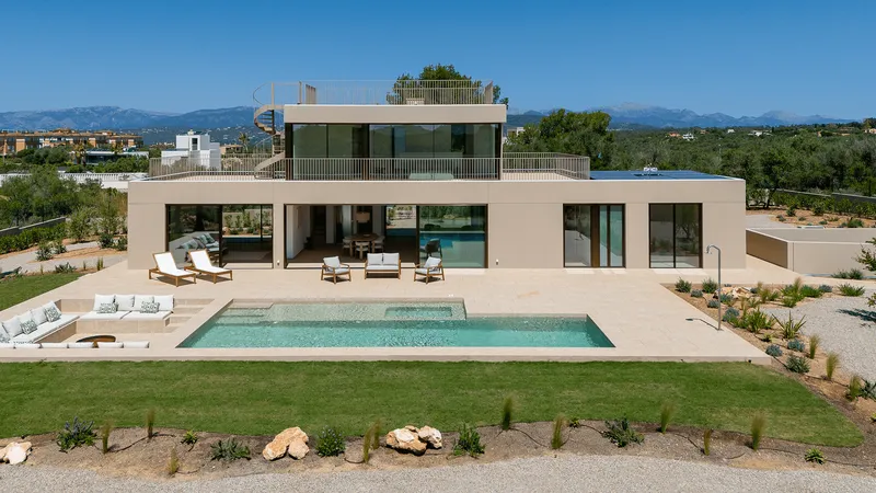 Exceptional newly built luxury villa in Son Gual — photo 1