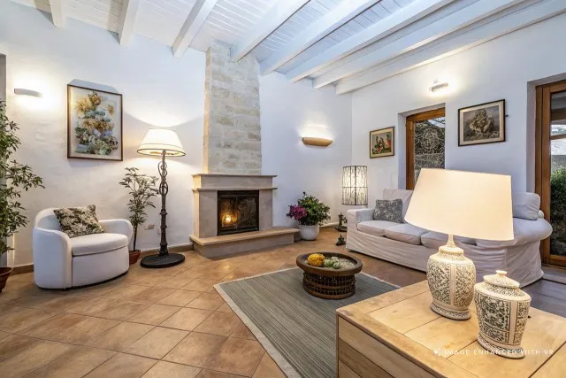 Finca with holiday rental license for sale in Biniaraix, Mallorca — photo 8