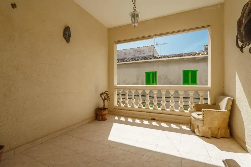 Discover this magnificent 280 m2 house, distributed over two comfortable floors and located in one of the most beautiful and quiet areas of the island — photo 4
