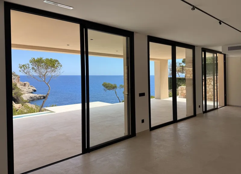 Modern and sunny newly built villa on the seafront in Cala Santanyi — photo 3